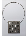 Vera Molnar / Collier "Quatre moins un"